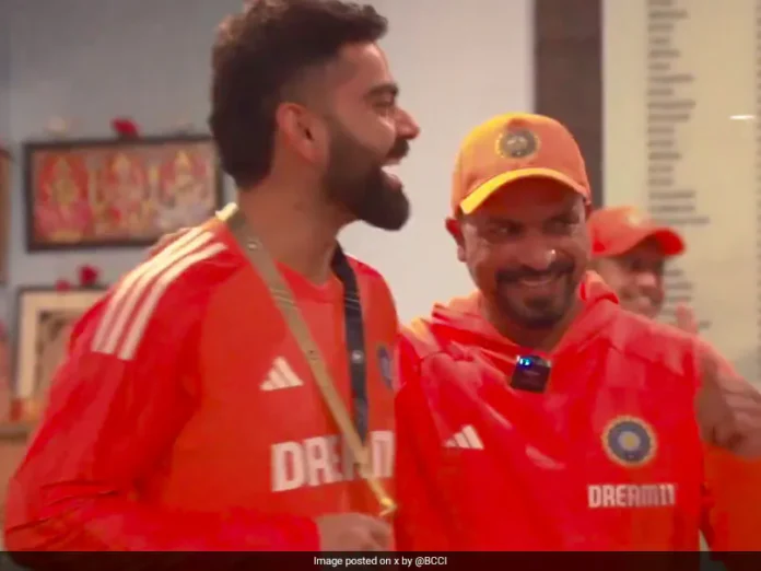 Virat Kohli Got an Award for Being the Best Fielder, Look at Rohit Sharma's Happy Reaction!